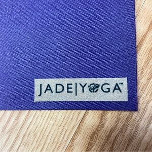 Jade Yoga Voyager Mat {purple}